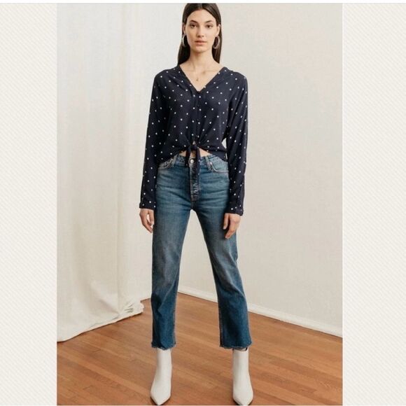 🔵 Rails Sloane Navy Polka Dot Tie Front Blouse | Size M | Flawed - Picture 2 of 6